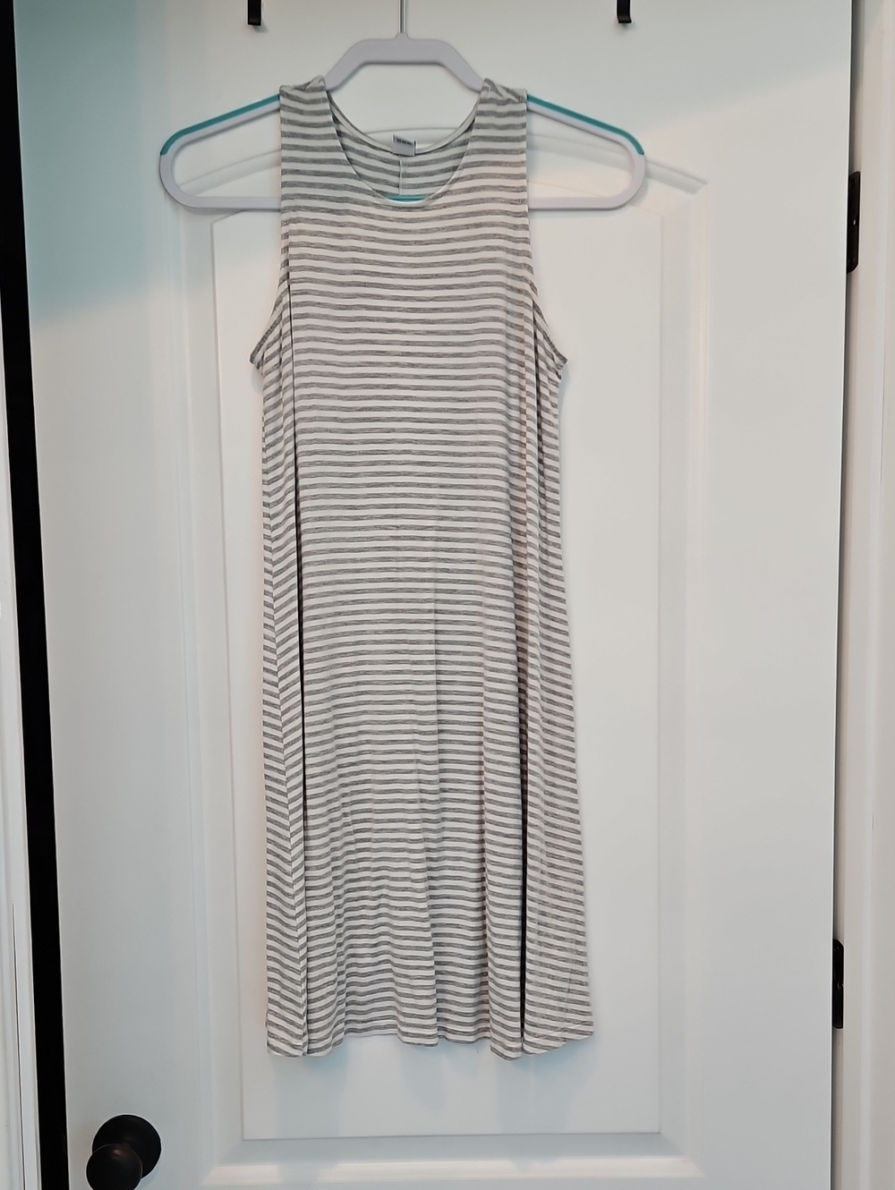 Old Navy Sleeveless Striped Swing Dress in Gray and White